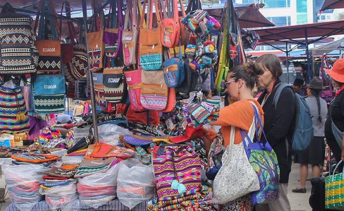 otavalo-mercado-indígena